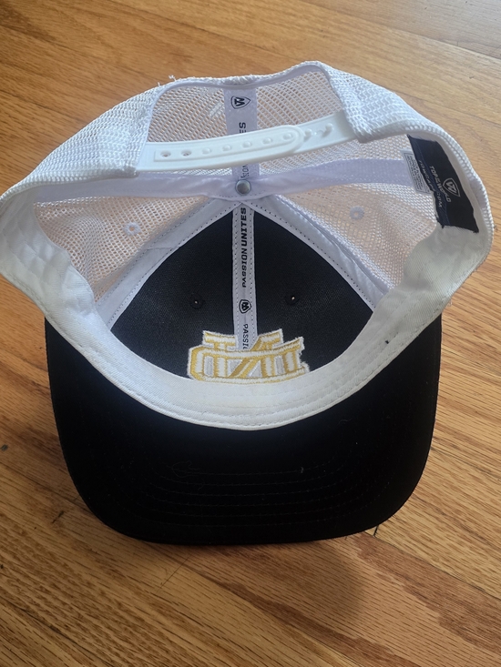 Top of the World Other - Top Of The World Notre Dame White/Navy Blue Mesh Trucker Hat